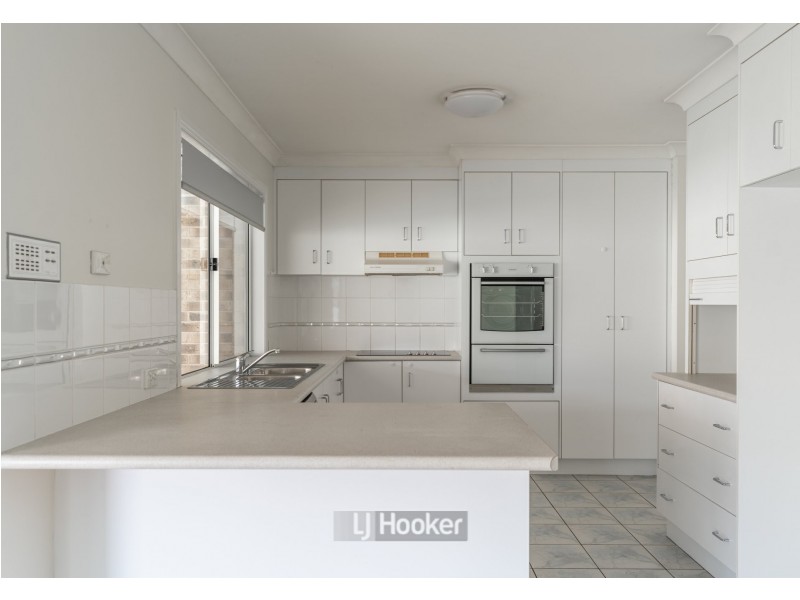 17 Lakewood Avenue, Parkinson QLD 4115