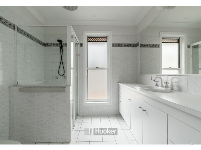 17 Lakewood Avenue, Parkinson QLD 4115