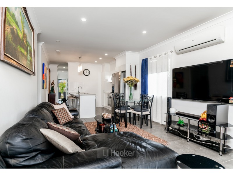 10 Mount Glorious Street, Park Ridge QLD 4125