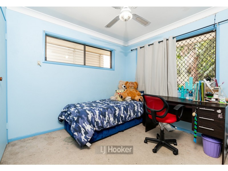 11 Limerick Drive, Crestmead QLD 4132