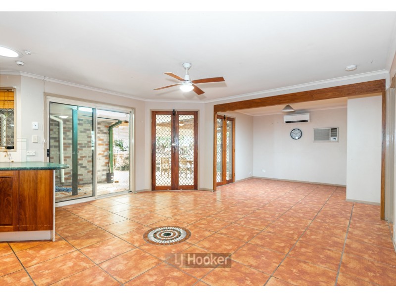 209 Mount Warren Boulevard, Mount Warren Park QLD 4207