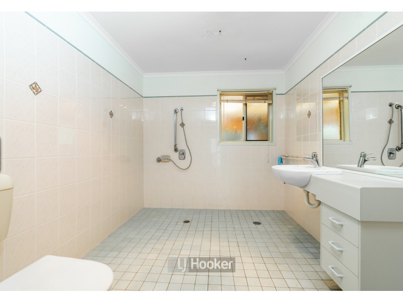 209 Mount Warren Boulevard, Mount Warren Park QLD 4207