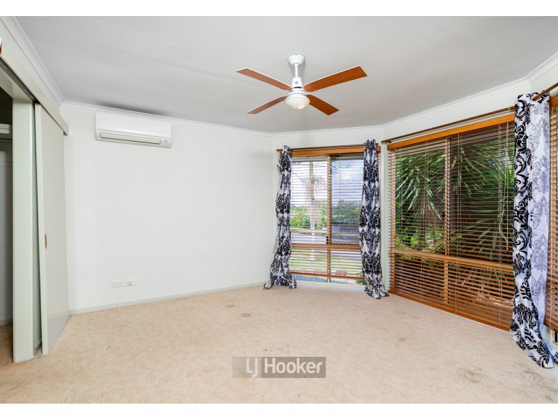 209 Mount Warren Boulevard, Mount Warren Park QLD 4207