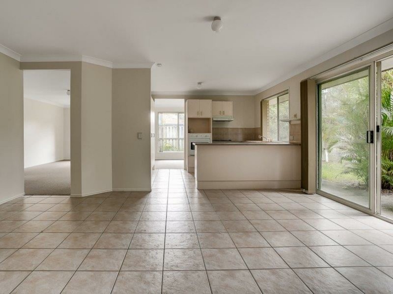 8 Perkins Street, Calamvale QLD 4116