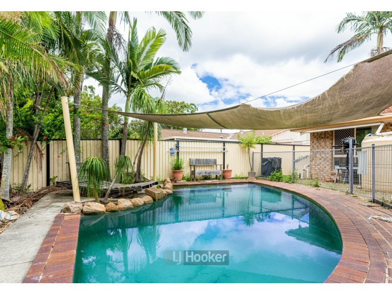 64 Haldham Crescent, Regents Park QLD 4118