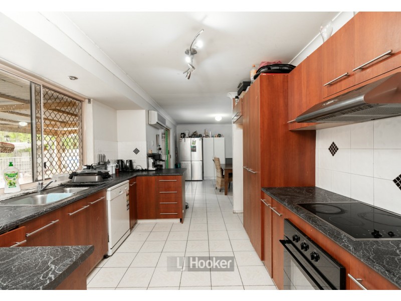 64 Haldham Crescent, Regents Park QLD 4118