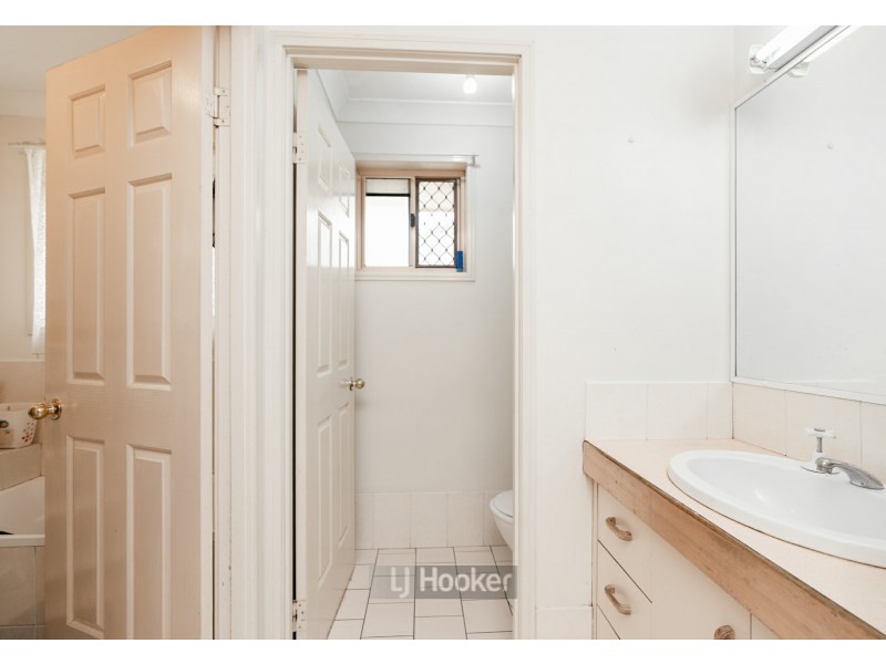 64 Haldham Crescent, Regents Park QLD 4118