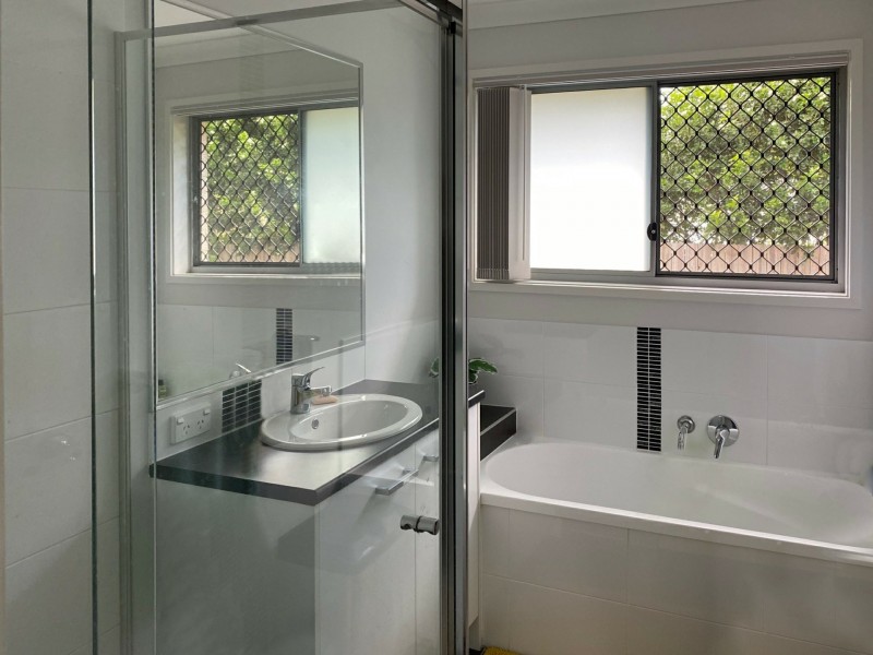 6 Valuniu Place, Boronia Heights QLD 4124