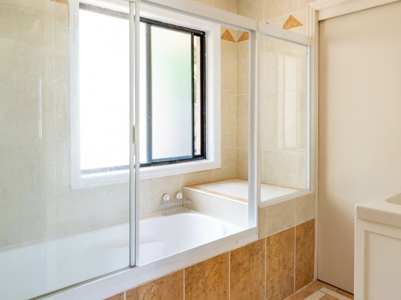 9 Antlia Street, Regents Park QLD 4118