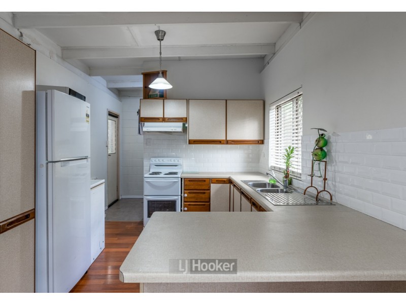 12 Green Road, Regents Park QLD 4118