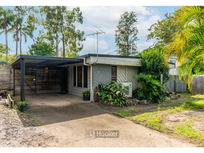 8 Green Road, Regents Park QLD 4118