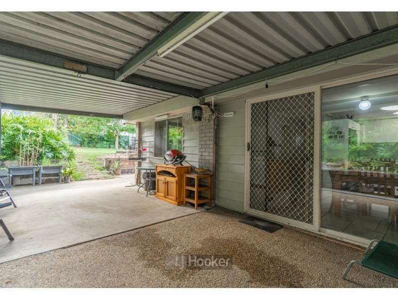 8 Green Road, Regents Park QLD 4118