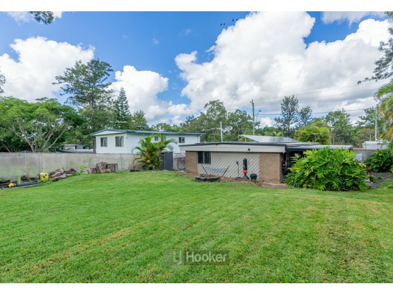 8 Green Road, Regents Park QLD 4118