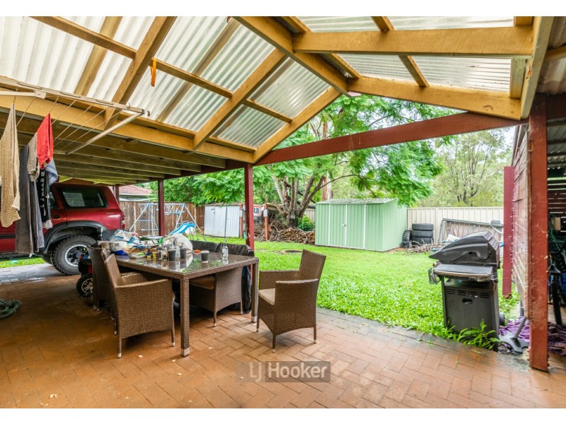 37 Bennett Drive, Regents Park QLD 4118