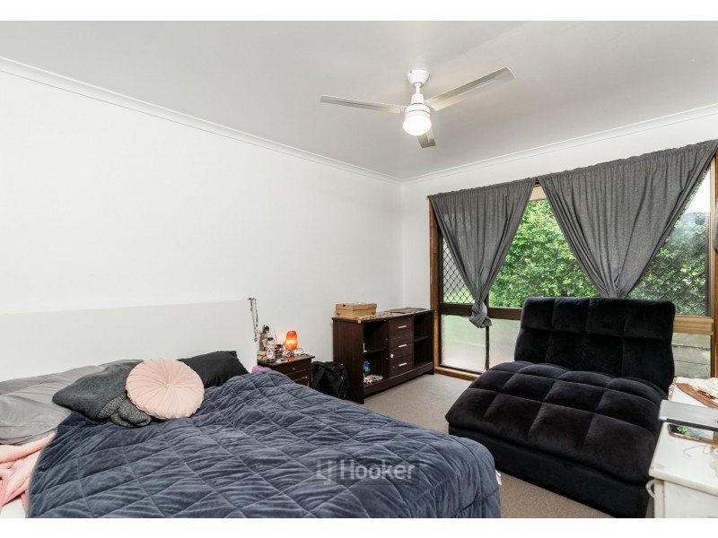 37 Bennett Drive, Regents Park QLD 4118