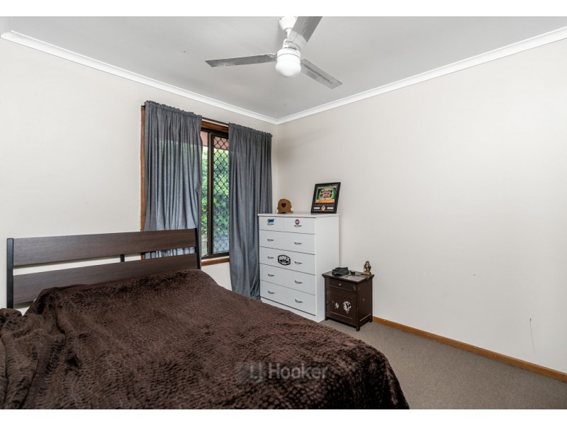 37 Bennett Drive, Regents Park QLD 4118
