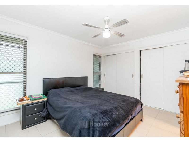 37 Bennett Drive, Regents Park QLD 4118