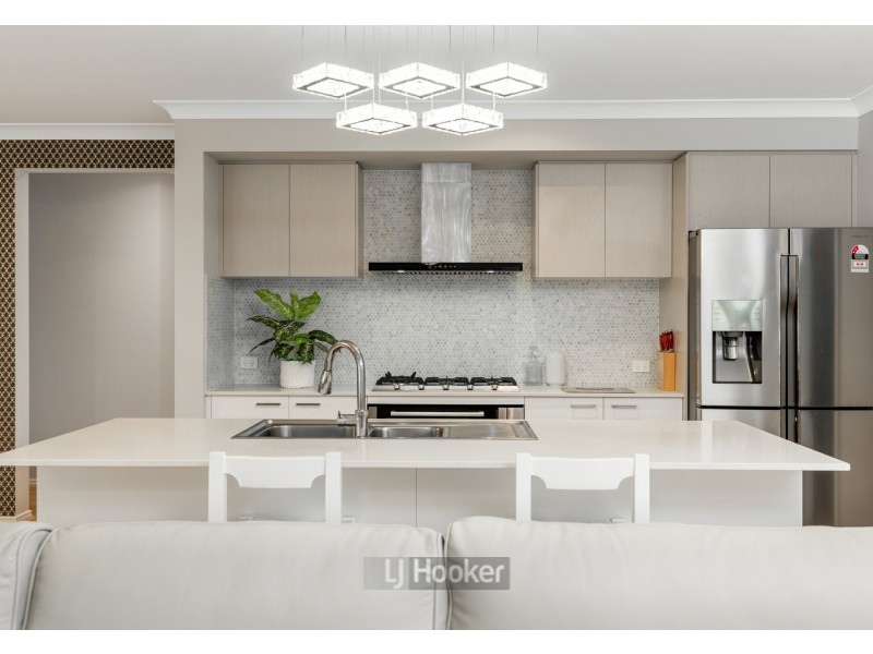 15 Greenaway Street, Greenbank QLD 4124