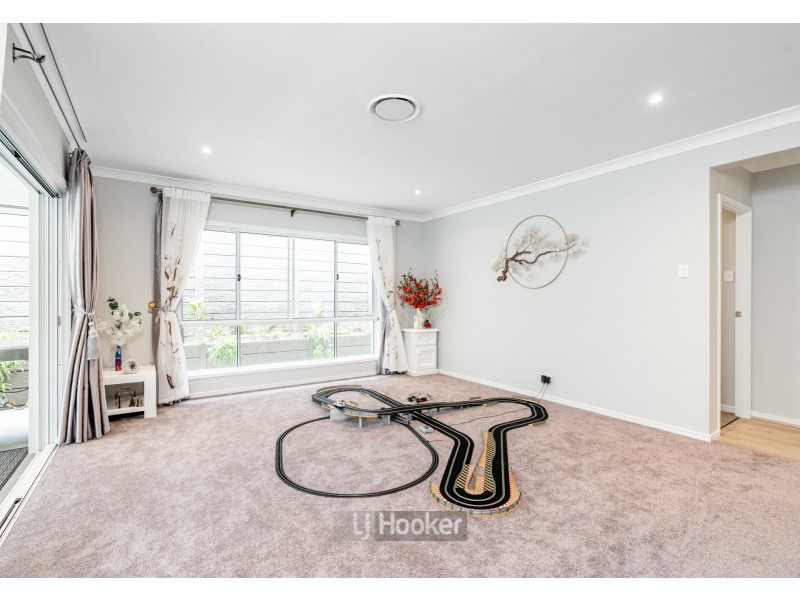 15 Greenaway Street, Greenbank QLD 4124