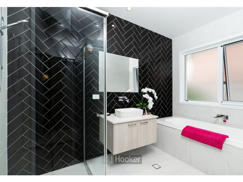 15 Greenaway Street, Greenbank QLD 4124