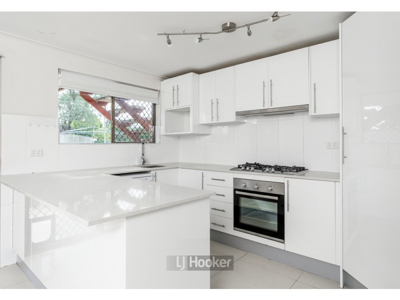 7 Paringa Street, Hillcrest QLD 4118