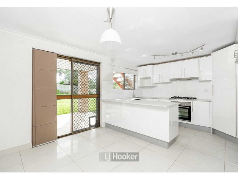 7 Paringa Street, Hillcrest QLD 4118