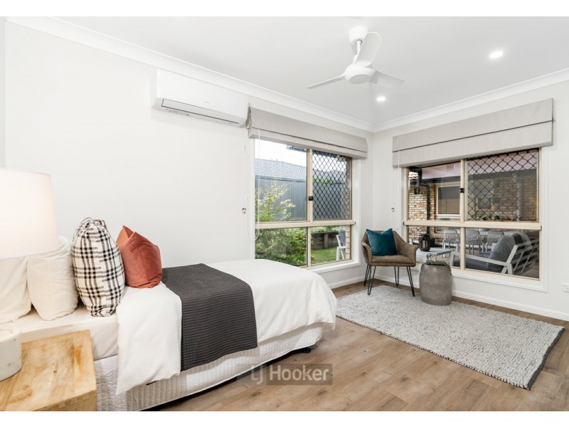 14 Agathis Place, Forest Lake QLD 4078
