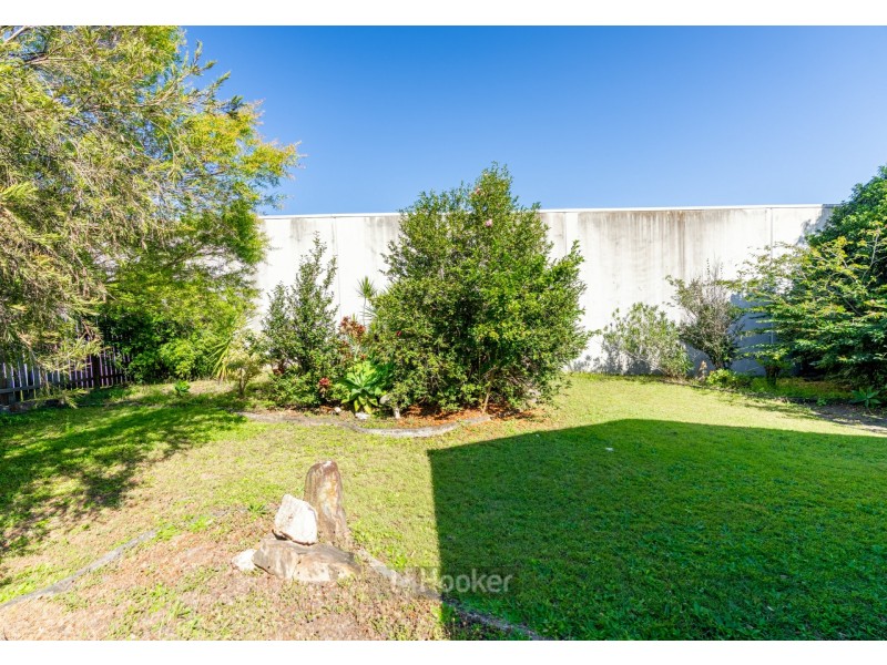 30 Woodlands Drive, Stapylton QLD 4207