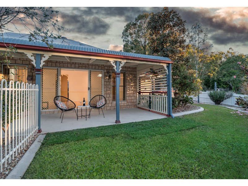 7 Mapleton Crescent, Forest Lake QLD 4078