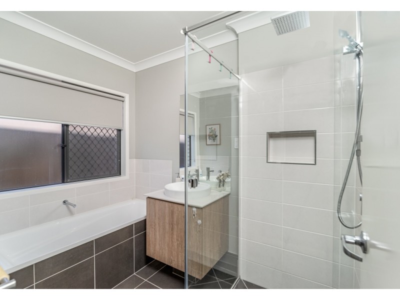 5 Grove Street, Greenbank QLD 4124