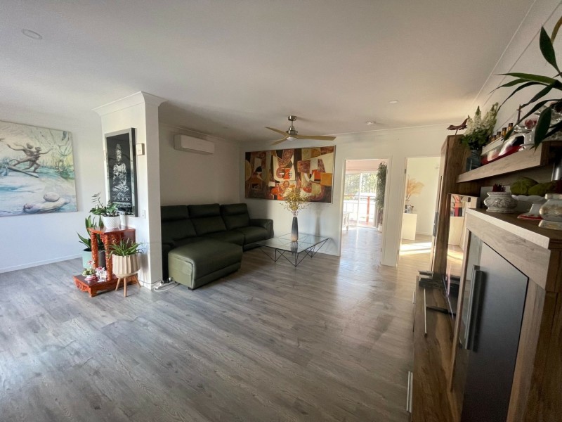 17 Devon Close, Pallara QLD 4110