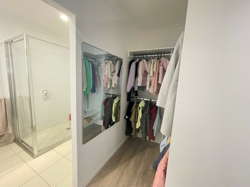 17 Devon Close, Pallara QLD 4110