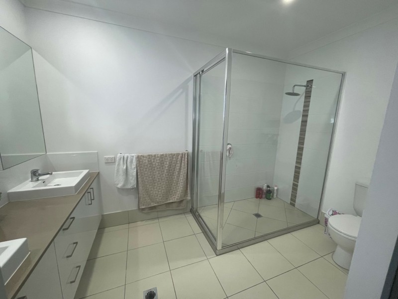 17 Devon Close, Pallara QLD 4110