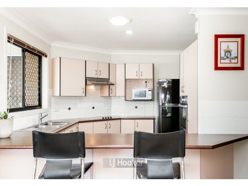 34 Lake Somerset Court, Logan Reserve QLD 4133