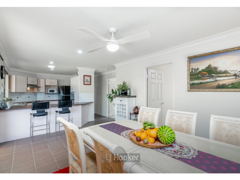 34 Lake Somerset Court, Logan Reserve QLD 4133