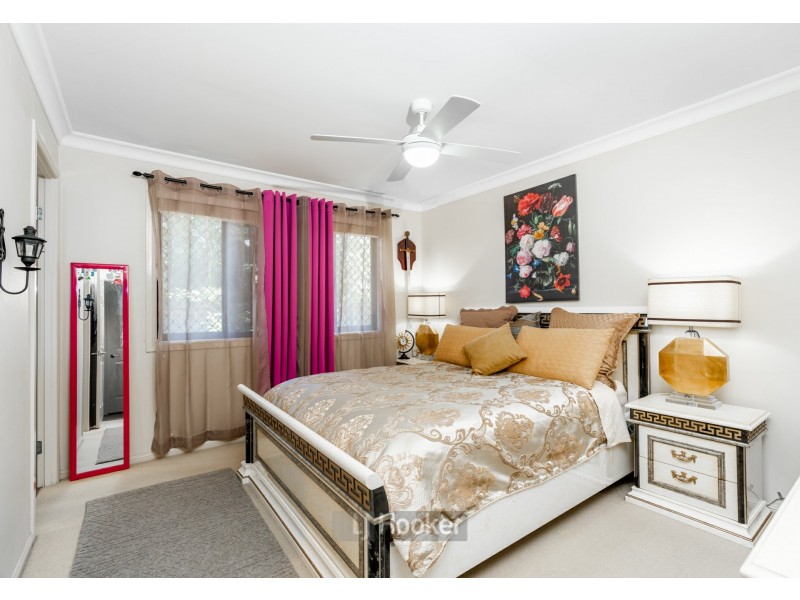 34 Lake Somerset Court, Logan Reserve QLD 4133
