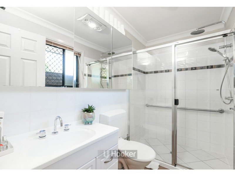 34 Lake Somerset Court, Logan Reserve QLD 4133