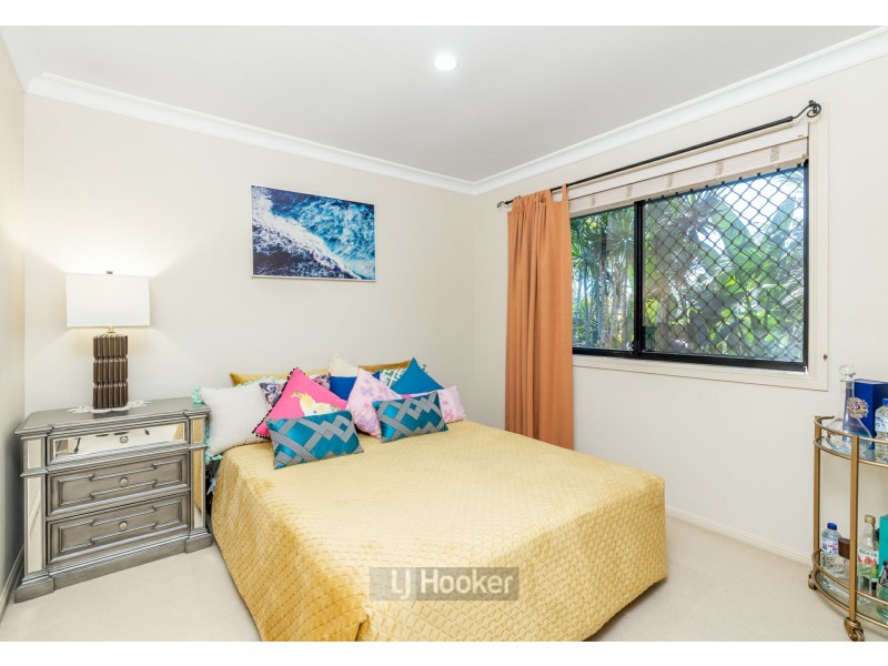 34 Lake Somerset Court, Logan Reserve QLD 4133