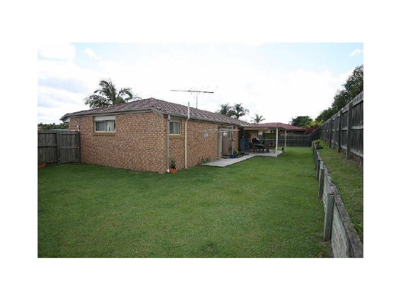 7 Sandheath Court, Regents Park QLD 4118