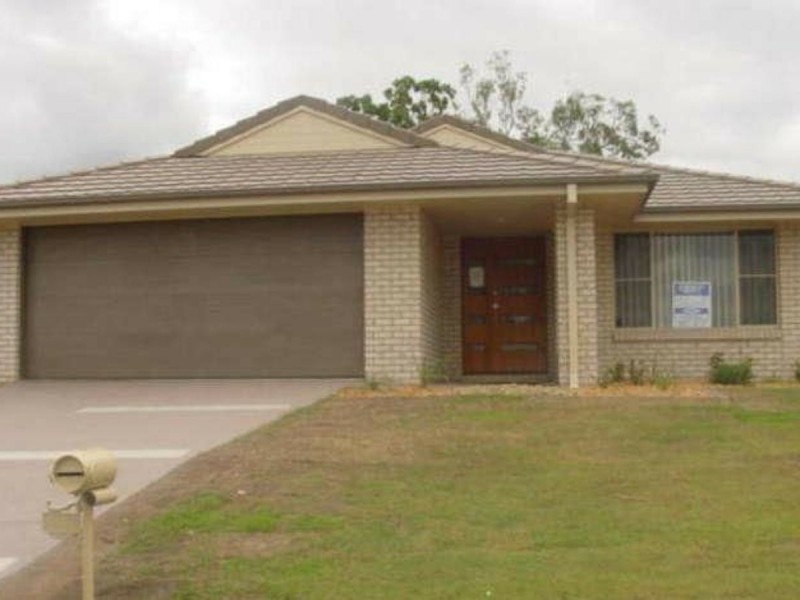 24 Charlton Place, Regents Park QLD 4118