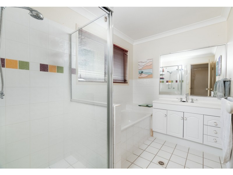 11 Harrison Crescent, Forest Lake QLD 4078