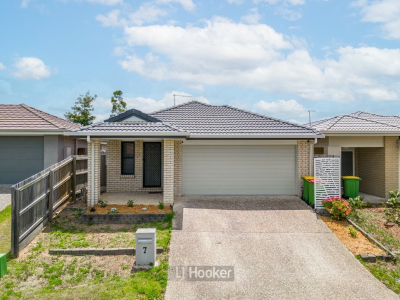 7 Travertine Avenue, Logan Reserve QLD 4133