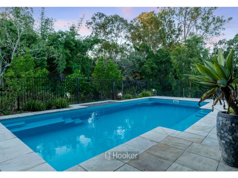 8 Woodend Road, Sadliers Crossing QLD 4305