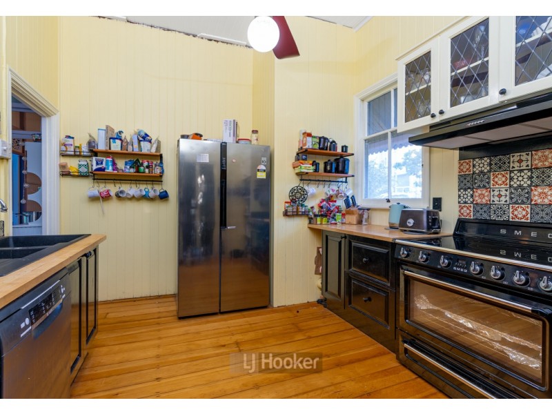 8 Woodend Road, Sadliers Crossing QLD 4305