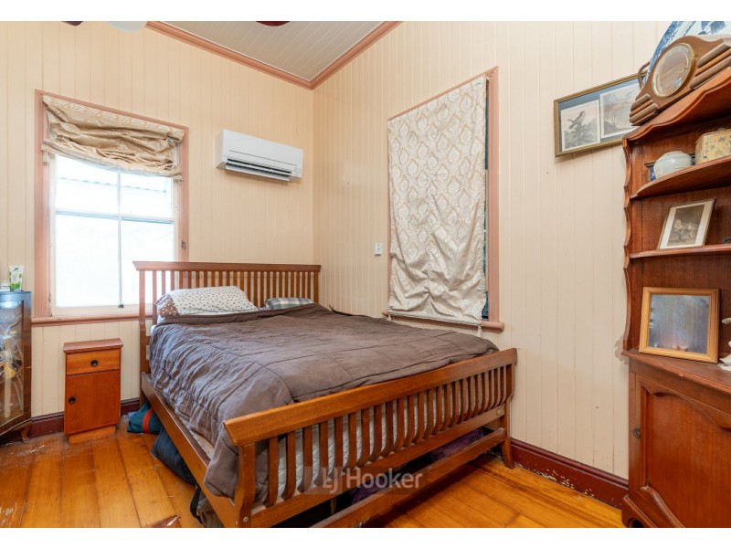 8 Woodend Road, Sadliers Crossing QLD 4305