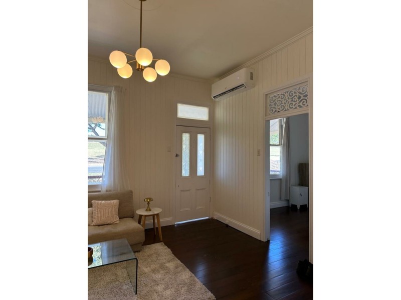 4 Lion Street, Ipswich QLD 4305