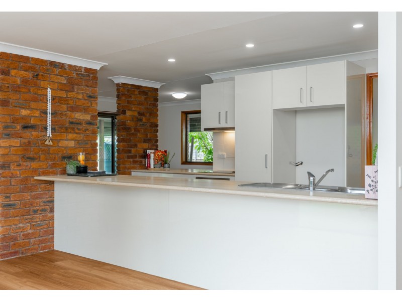 12 Jeffrey Court, Mount Warren Park QLD 4207