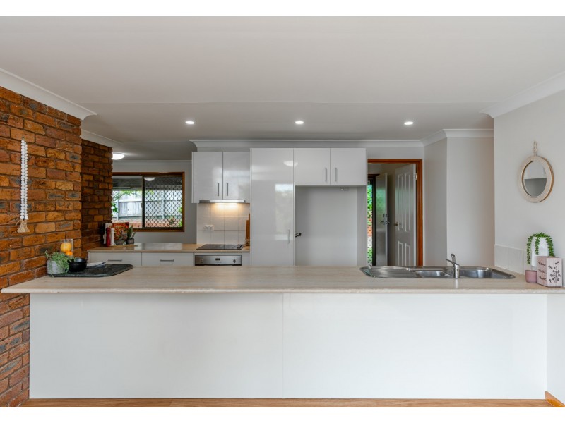 12 Jeffrey Court, Mount Warren Park QLD 4207