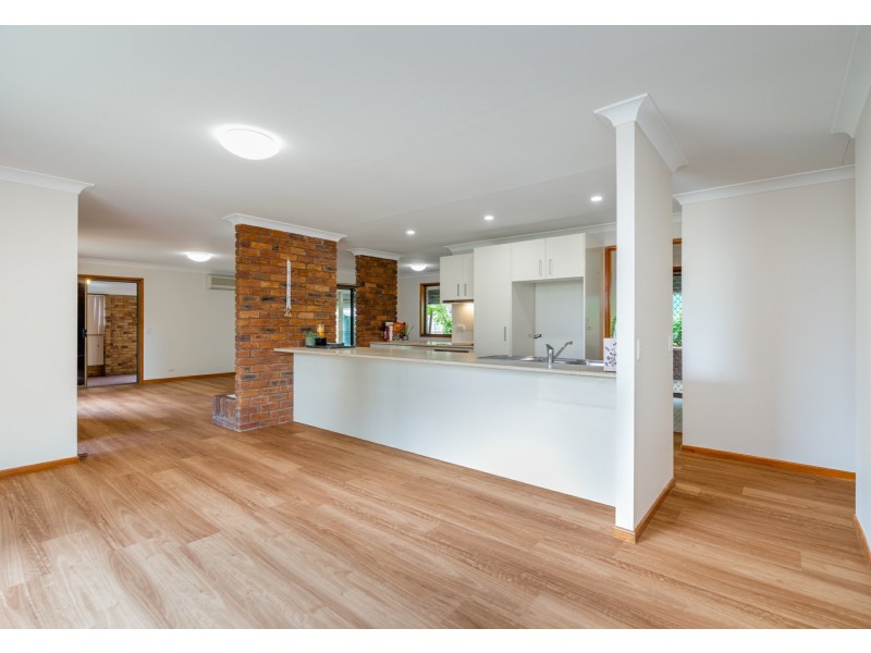 12 Jeffrey Court, Mount Warren Park QLD 4207