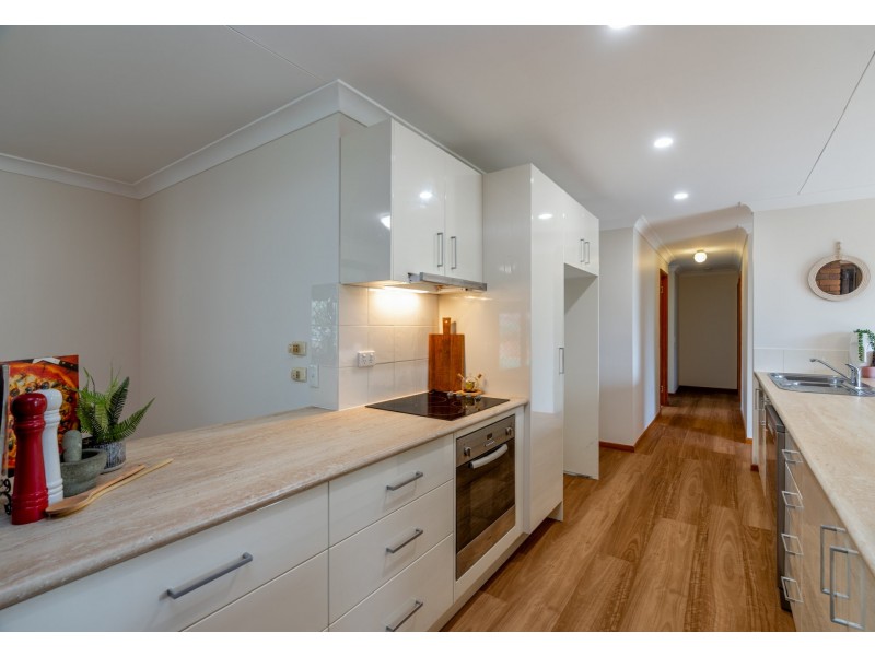 12 Jeffrey Court, Mount Warren Park QLD 4207